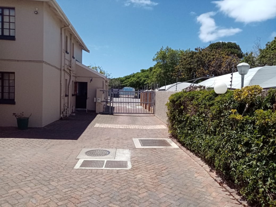 1 Bedroom Property for Sale in St Georges Park Eastern Cape
